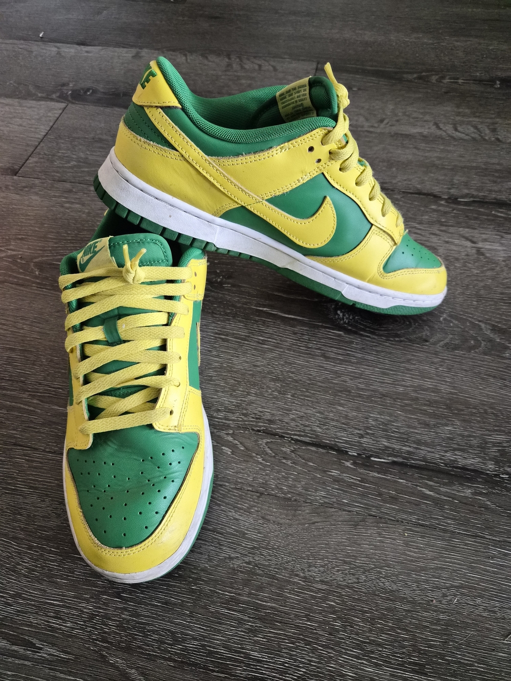 Nike Dunk Low "Reverse Brazil" – Size 10 – Like New